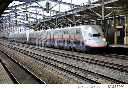 "Goodbye" 2-story giant ... Connecting Tokyo and Niigata [E4 Series Max Shinkansen] 81887991