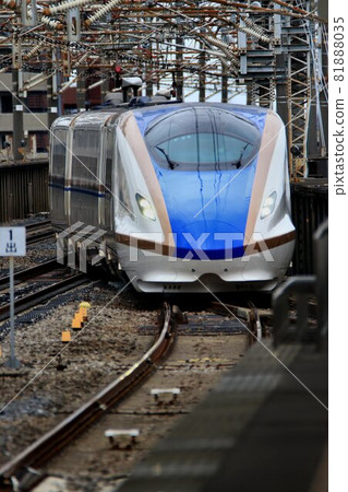 Shinkansen E7 series to Kanazawa / Niigata ... Joetsu / Hokuriku Shinkansen Shinkansen E7 series to Kanazawa / Niigata ... Joetsu / Hokuriku Shinkansen 81888035