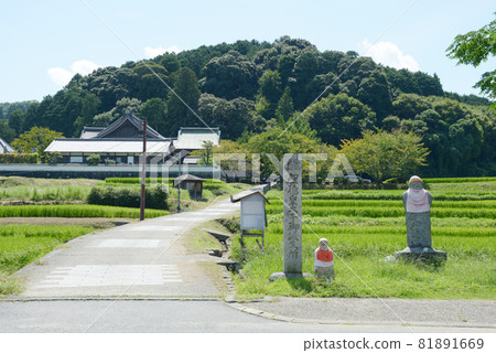 奈良縣立花寺東門入口處明日香村 奈良縣立花寺東門入口處明日香村 81891669