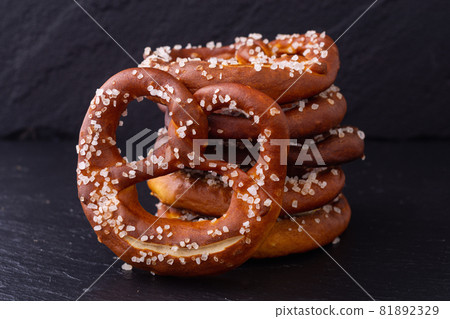Bretzel tradition Bavarian snack 81892329