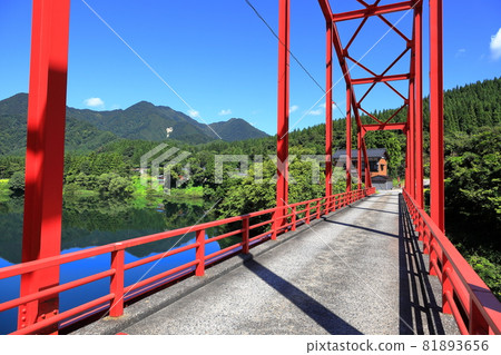 荒川峽風景八郎橋 81893656