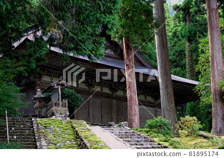 妙通寺大殿【國寶】/福井縣小濱市 妙通寺大殿【國寶】/福井縣小濱市 81895174