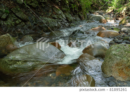 Ashiomachi, Nikko City, Tochigi Prefecture Rocky river flow (September) Uchinokago River 81895261