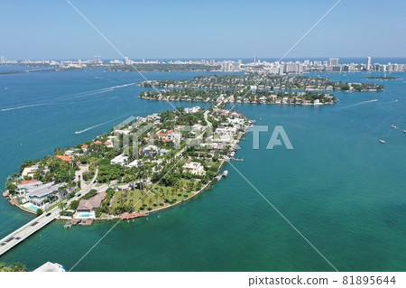 Aerial view of Venetian Causeway and Miami Beach, Florida. 81895644