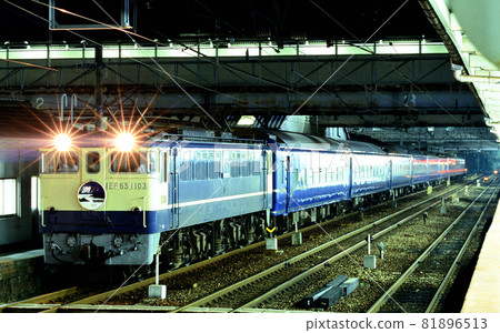 1998 EF651103 Blue Train 瀨戶方向末班車停在姬路站 81896513