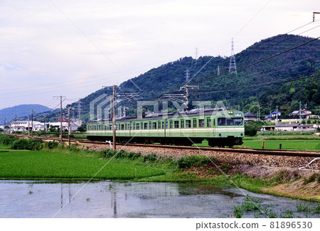1998 4 series 103 ordinary trains going on the Sanyo Main Line 81896530
