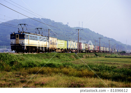 1998 EF65 1008 container freight train going on the Sanyo Line 81896612