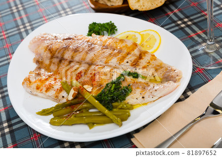 Baked ocean perch fillet Baked ocean perch fillet 81897652