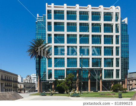 Plaza Independencia in Montevideo 81899025