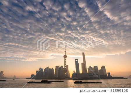 《上海》上海曙光·浦東新區摩天大樓 81899108