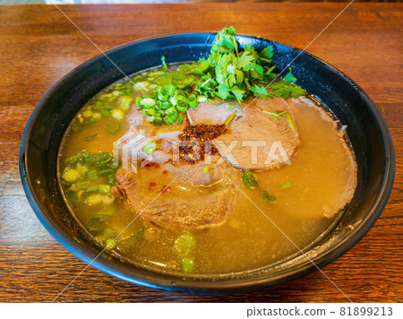 Close up shot of Lanzhou noodle 81899213
