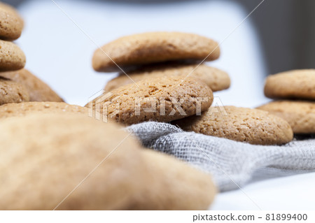 oatmeal cookies not very high in calories 81899400