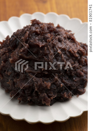 Granulated bean paste table Granulated bean paste table 81901741