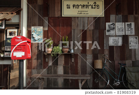 Antic Cafe storefront decoration in Udon Thani, Thailand Antic Cafe storefront decoration in Udon Thani, Thailand 81908319