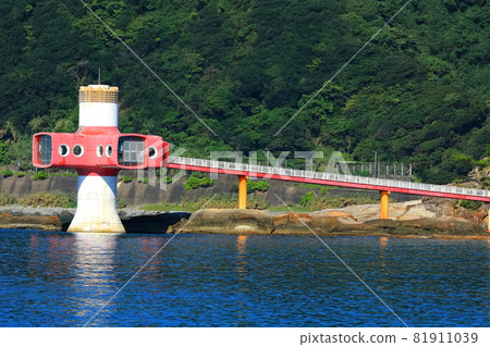 [Kochi Prefecture] Ashizuri Undersea Hall under sunny weather 81911039