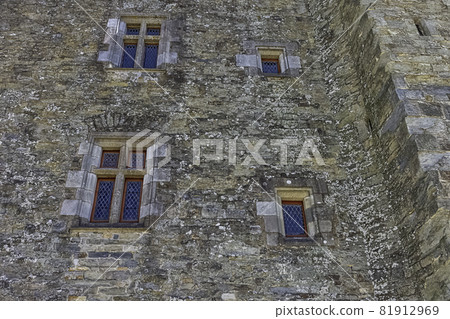 Medieval castle in the town of Vitre, France Medieval castle in the town of Vitre, France 81912969