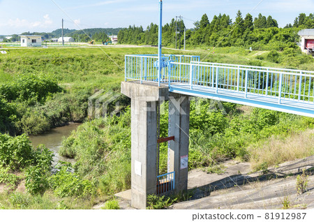 Sluice gate 81912987