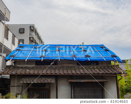 [Disaster image] Damage to the roof due to typhoon damage 81914683