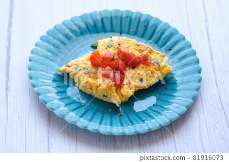 Morning with lots of colorful omelets Morning with lots of colorful omelets 81916073