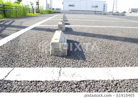 Parking lot / car stop block Parking lot / car stop block 81918405