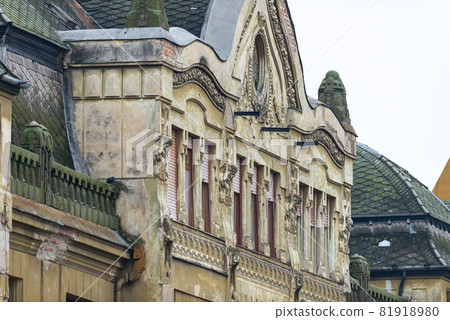 Details of old roofs 81918980