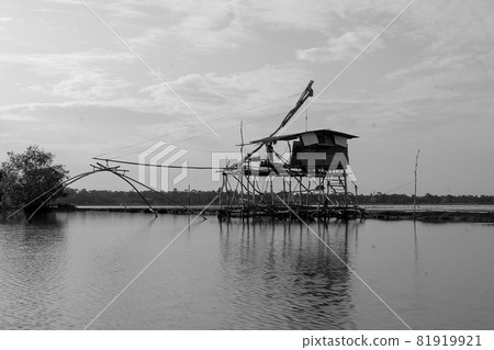 The silhouette of traditional Shrimp fishing trap in Thailand 81919921
