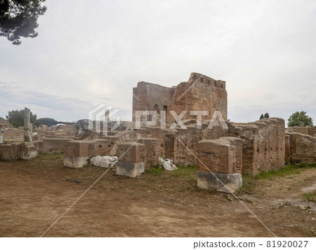old ancient ostia archeological ruins old ancient ostia archeological ruins 81920027