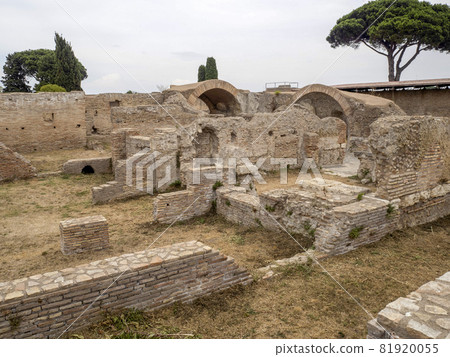 old ancient ostia archeological ruins old ancient ostia archeological ruins 81920055