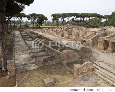 old ancient ostia archeological ruins 81920099