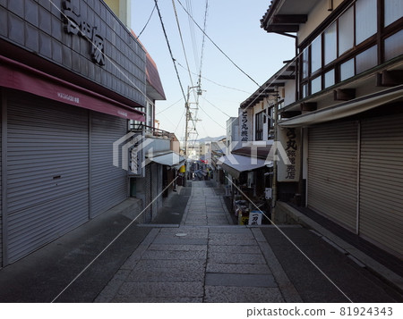 Approach_Slope_Konpira-san 81924343