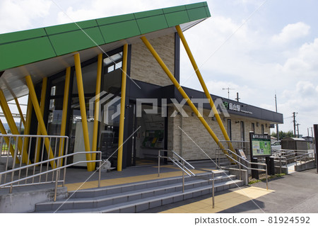 JR Kashiyama Station 81924592