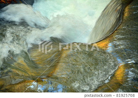 Nishizawa Valley-Pure mountain stream and majestic waterfall Nishizawa Valley-Pure mountain stream and majestic waterfall 81925708