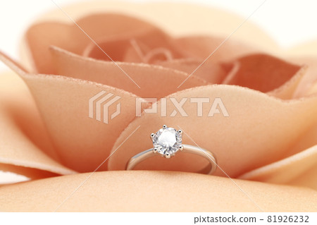 鑽石戒指 81926232