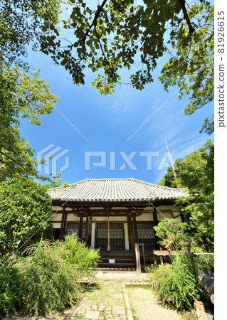 Byakugoji Temple where Hagi flowers bloom in front of the main hall [Byakugoji Town, Nara City, Nara Prefecture] 81926615