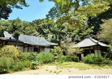 白後寺（寶藏[左]、禦影堂[右]）[奈良縣奈良市白後寺鎮] 81926817