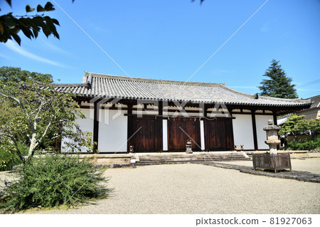Shin-Yakushiji Temple (Main Hall) [Takabatake-cho, Nara City, Nara Prefecture] 81927063
