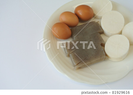 Daikon radish, eggs, and konjac, which are the standard ingredients for oden, have a white background that provides a copy space. 81929616