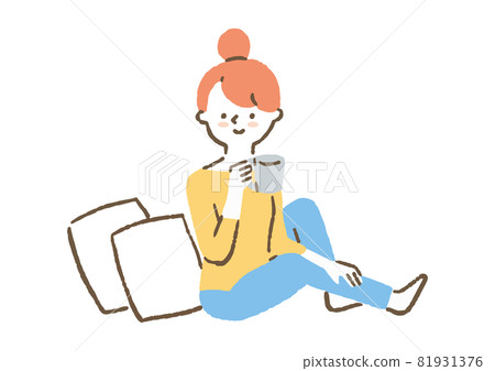 一個女人喝咖啡休息 一個女人喝咖啡休息 81931376