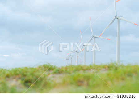 風力發電多雲天空白雲 81932216