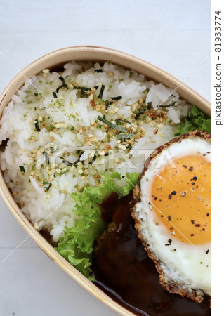 Hamburger steak bento in a bento box Hamburger steak bento in a bento box 81933774