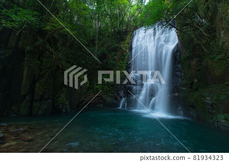 Kuwanokino Falls, Oga District, Shingu City, Wakayama Prefecture Kuwanokino Falls, Oga District, Shingu City, Wakayama Prefecture 81934323