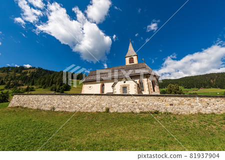 Small Church of San Vito in Braies Valley - Trentino Alto Adige Italy Small Church of San Vito in Braies Valley - Trentino Alto Adige Italy 81937904
