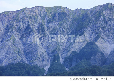 早上山 81938192