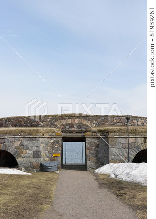 A wall A wall 81939261