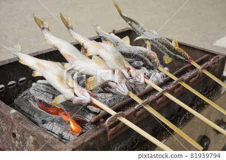 炭烤香魚 81939794