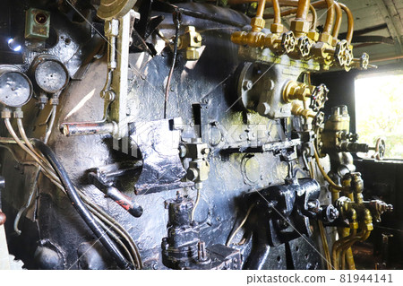 Locomotive driver's seat 81944141