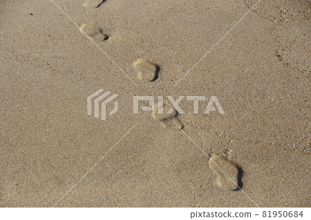 Beach 2 Beach 2 81950684