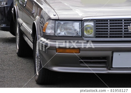懷舊日系車豐田第8代皇冠前罩 81958127