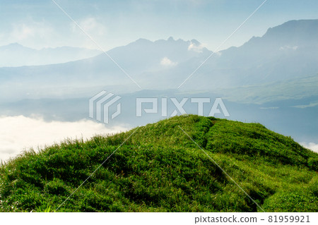 熊本縣阿蘇山的雲海和貓山 81959921
