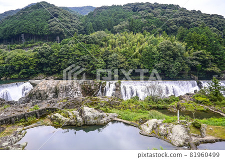 Nagashino Dam (Shinshiro version of Niagara Falls) Nagashino Dam (Shinshiro version of Niagara Falls) 81960499
